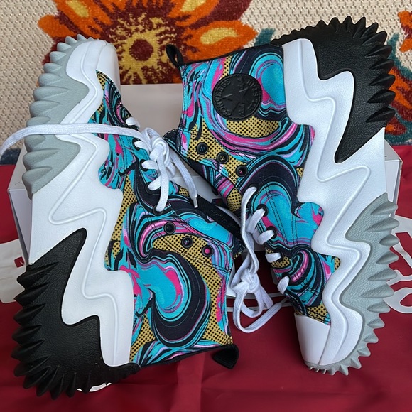 Converse A00660C
RUN STAR MOTION HI
BLACK/ASH STONE/WHITE
Chuck Taylor All Str M - Picture 12 of 16